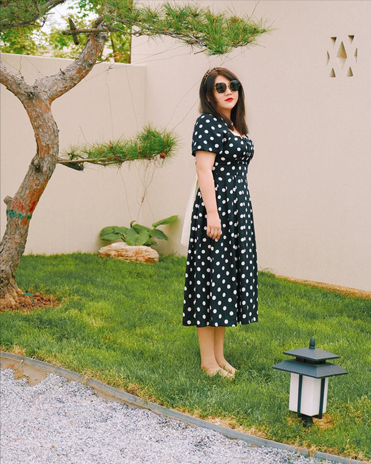 四十多岁人比较微胖穿流行女装,今年最流行的衣服女装30-40岁微胖