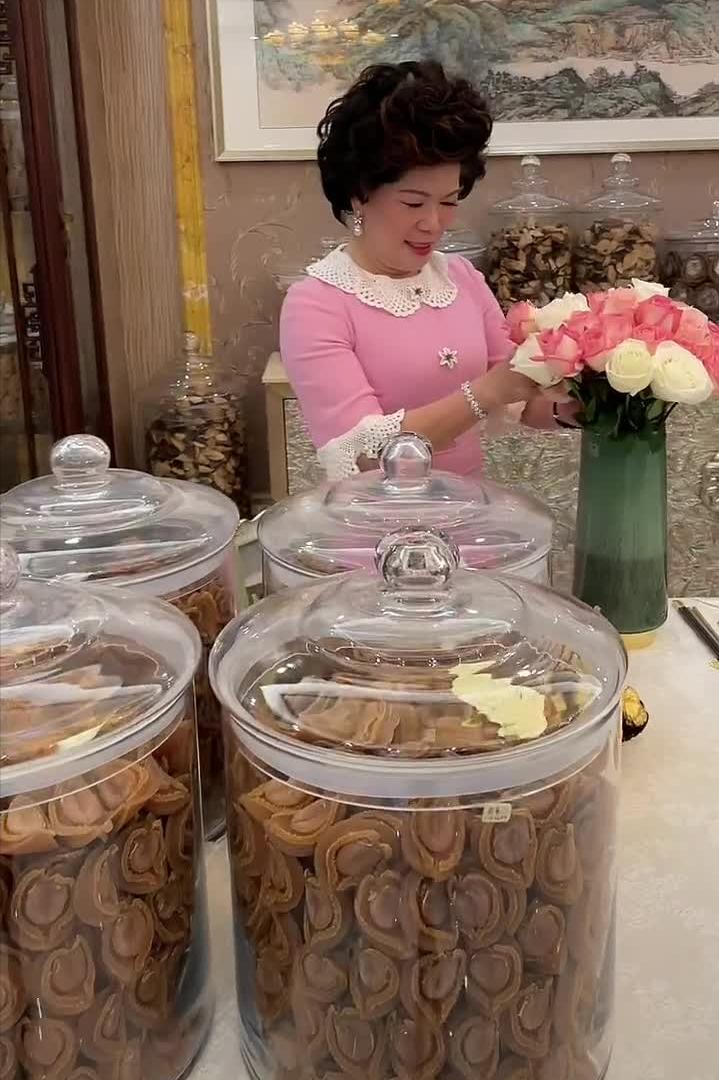 鲍鱼家姐豪宅面积,鲍鱼家姐身价上亿