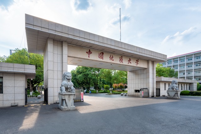 武汉市区老师待遇,武汉各学校老师薪资