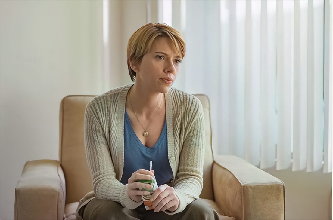 一上映就登票房榜首看完大呼过瘾,首播便拿下收视第一