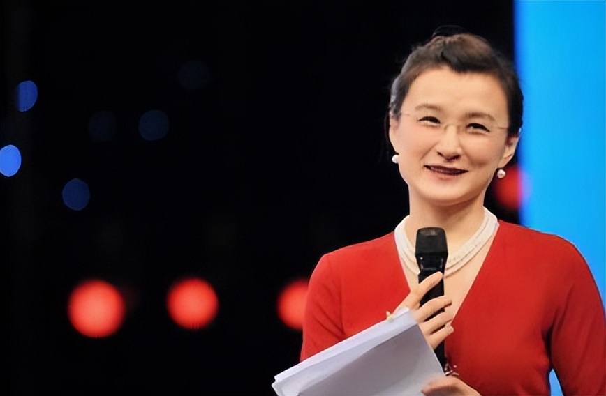 从央视名嘴到滚出主持界,央视名嘴董倩如今在干什么事