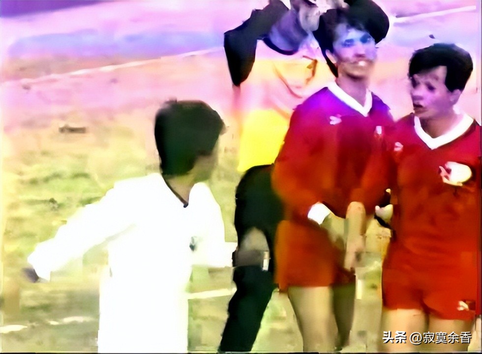 上个世纪80年代的香港明星足球队,八十年代中国足球队对香港队战绩