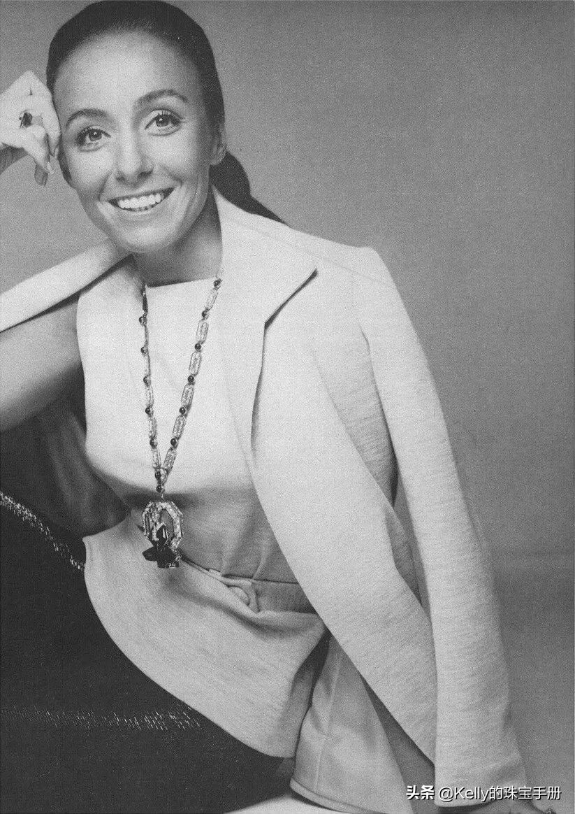 传奇女性系列｜镀金百合：LilySafra巴西女首富的故事