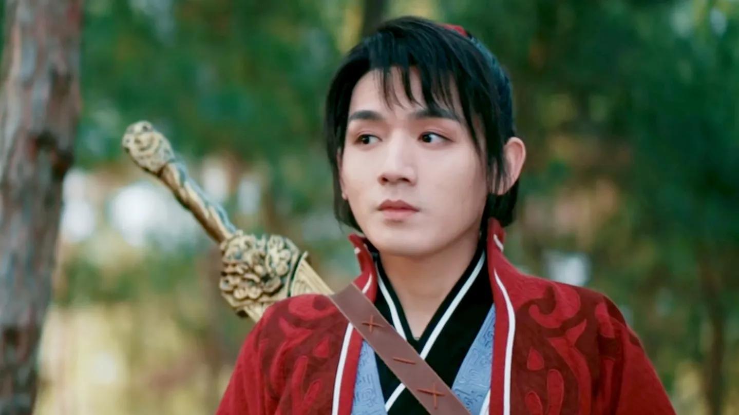 真人版《画江湖之不良人》开播，三版人物对比，新版男主驼背尴尬