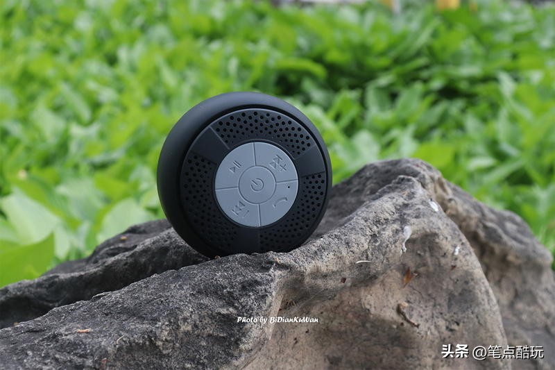 便携蓝牙音箱可以唱歌,能边充电边听歌的蓝牙小音箱