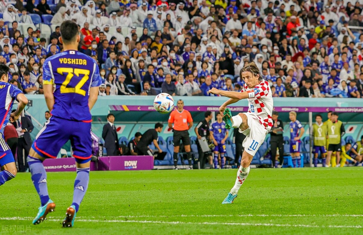 日本男足进八强了吗,日本队输了中国队反应