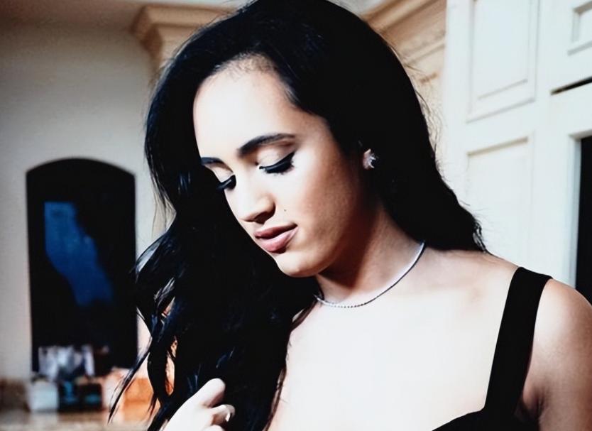 巨石强森和他的女儿们,巨石强森和他的大女儿照片