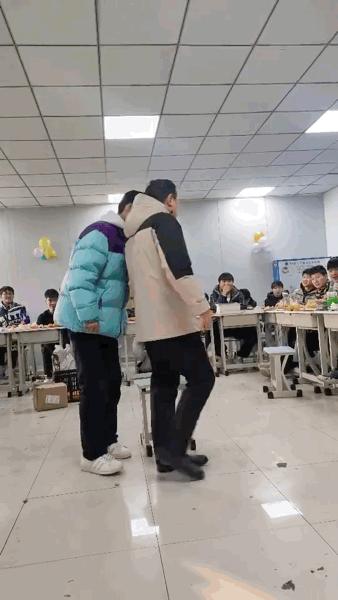 小鳄龟为啥养着养着就断尾了,以前不理解别人养宠物