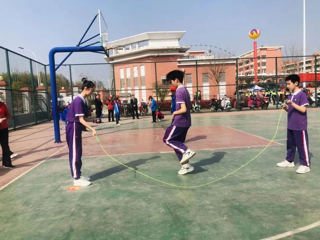 随县第三届“新华杯”中小学生运动会在炎帝学校举行