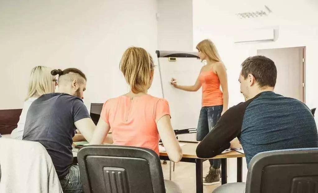 在美国当中文老师是一种什么体验,在加拿大怎么当中文老师