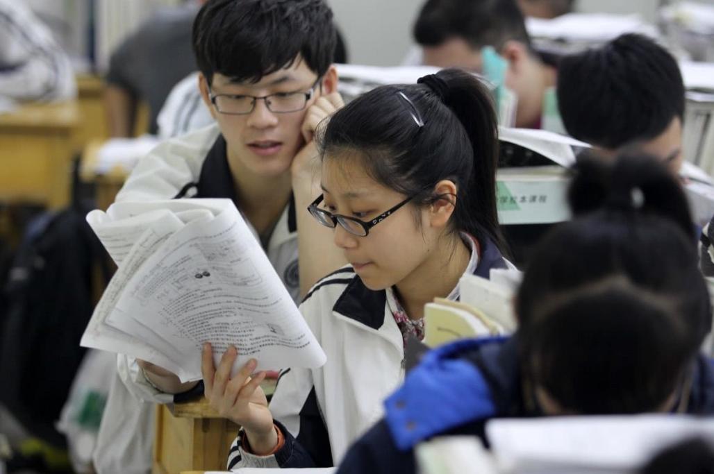 高考被学校录取了可以自己退档吗,本科批被录取了不想上可以退档吗