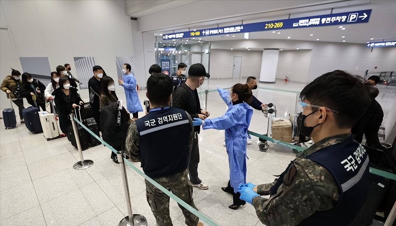 丢人！当中国人在韩受尽羞辱韩国明星家族在华开店却冲上热搜