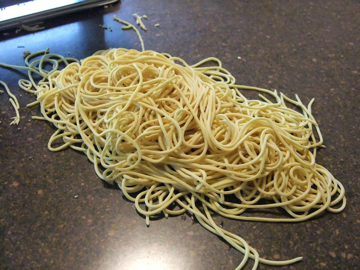 土碱面和碱面有什么区别,做面条放碱面有什么作用