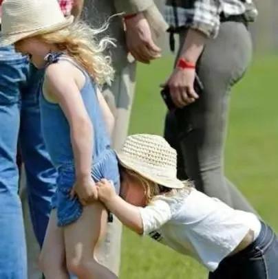 安妮的孙辈,安妮的孙女