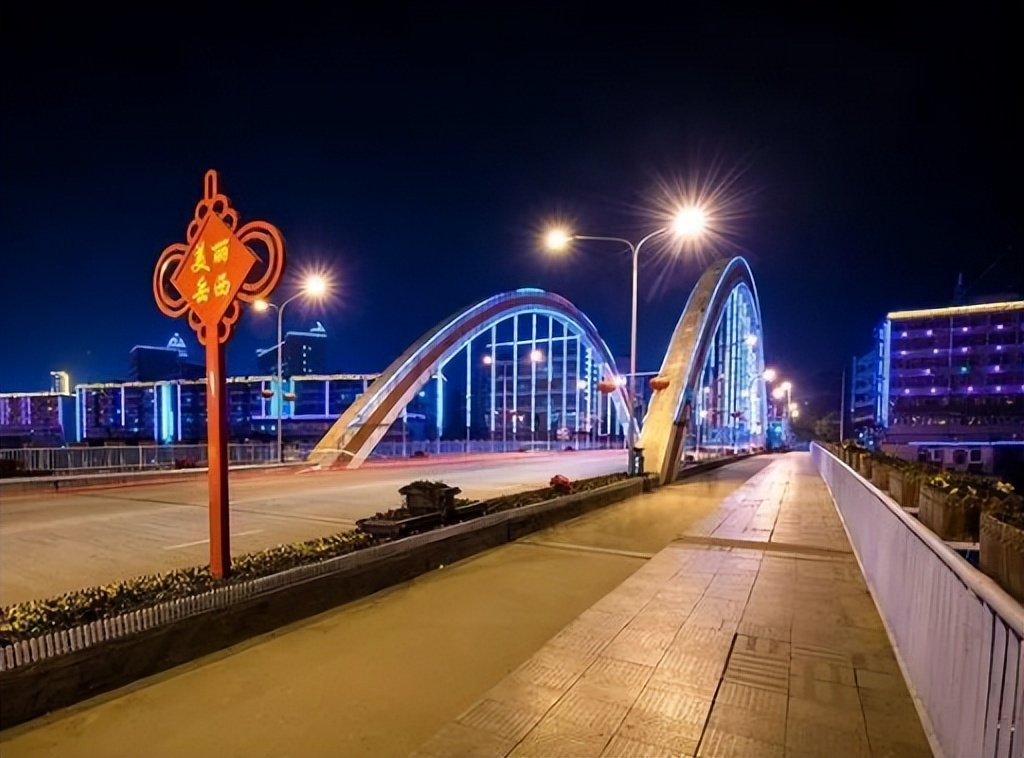 安徽一女子劝解下跳河溺亡,安徽女孩跳河溺亡原因最新