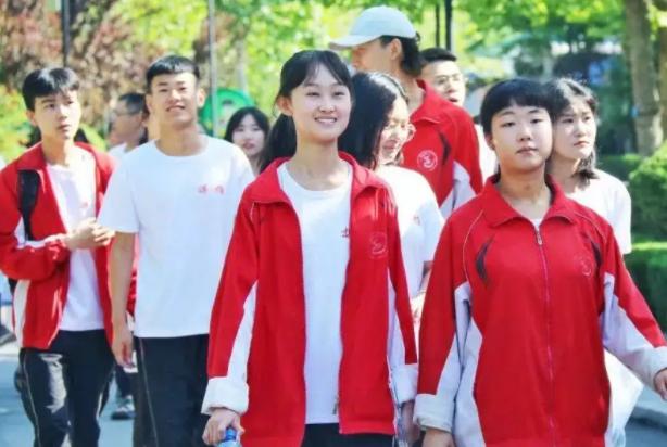 浙江高考2024年选哪个容易赋分,浙江新高考等级赋分abcde比例