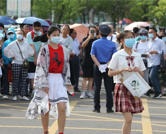 盘点那些嚣张的高考生,高考数学最嚣张考生