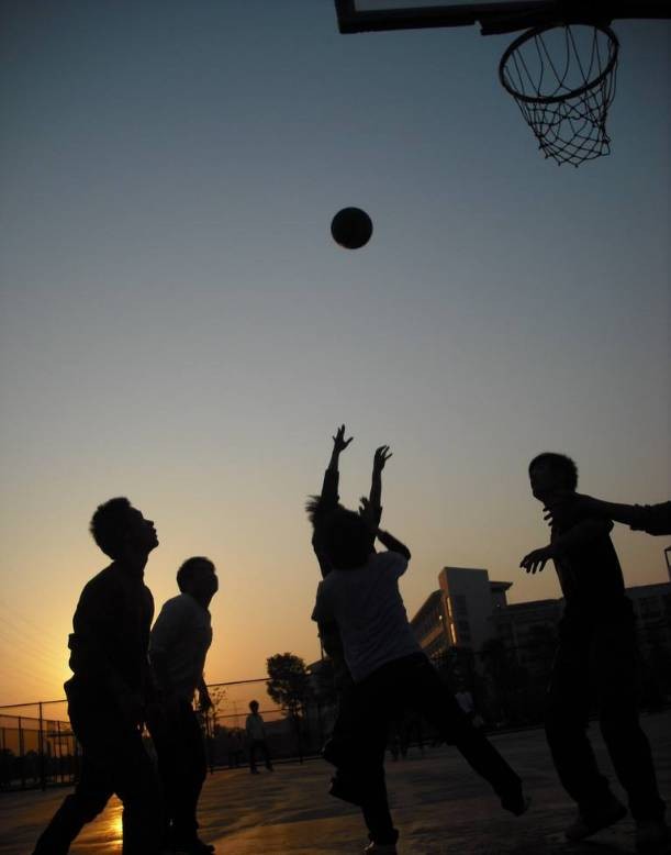 80后篮球回忆,篮球故事故事会