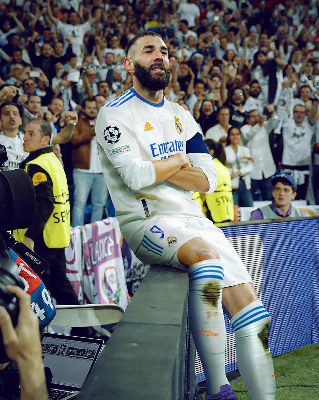 姆巴佩成为足坛收入最高球员,足坛收入姆巴佩超越梅罗