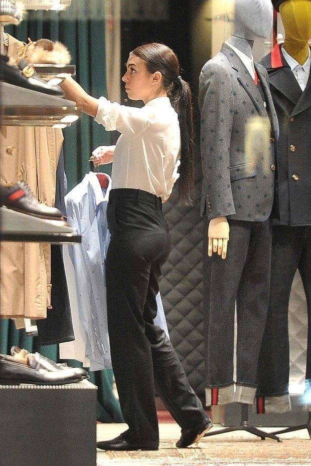 乔治娜晒c罗亲吻她脸颊照,乔治娜晒与c罗合照一生挚爱