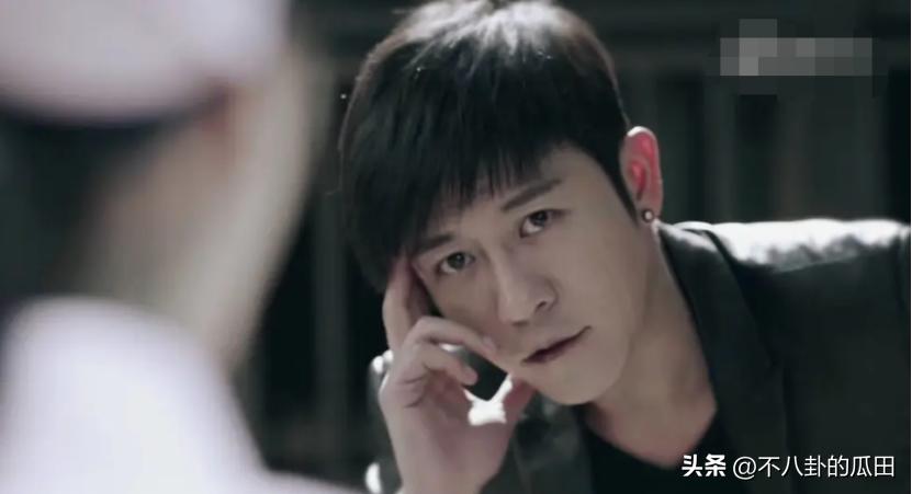 长相成熟棱角分明的帅气男星,年轻时最痞帅的明星男