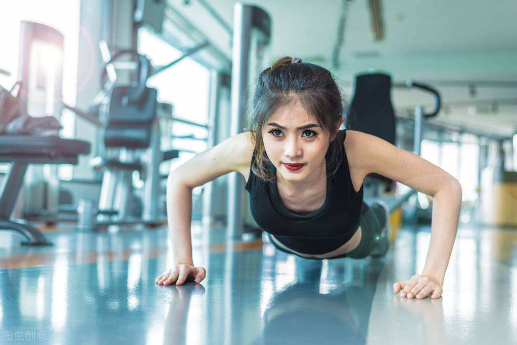 乾卦第一卦潜龙勿用,从易经乾卦看人生智慧