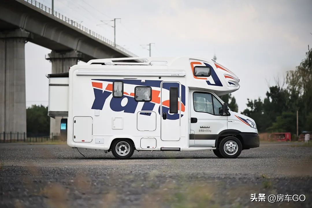 蓝牌c本房车内尺寸一般多少,蓝牌c照就能开的大号房车