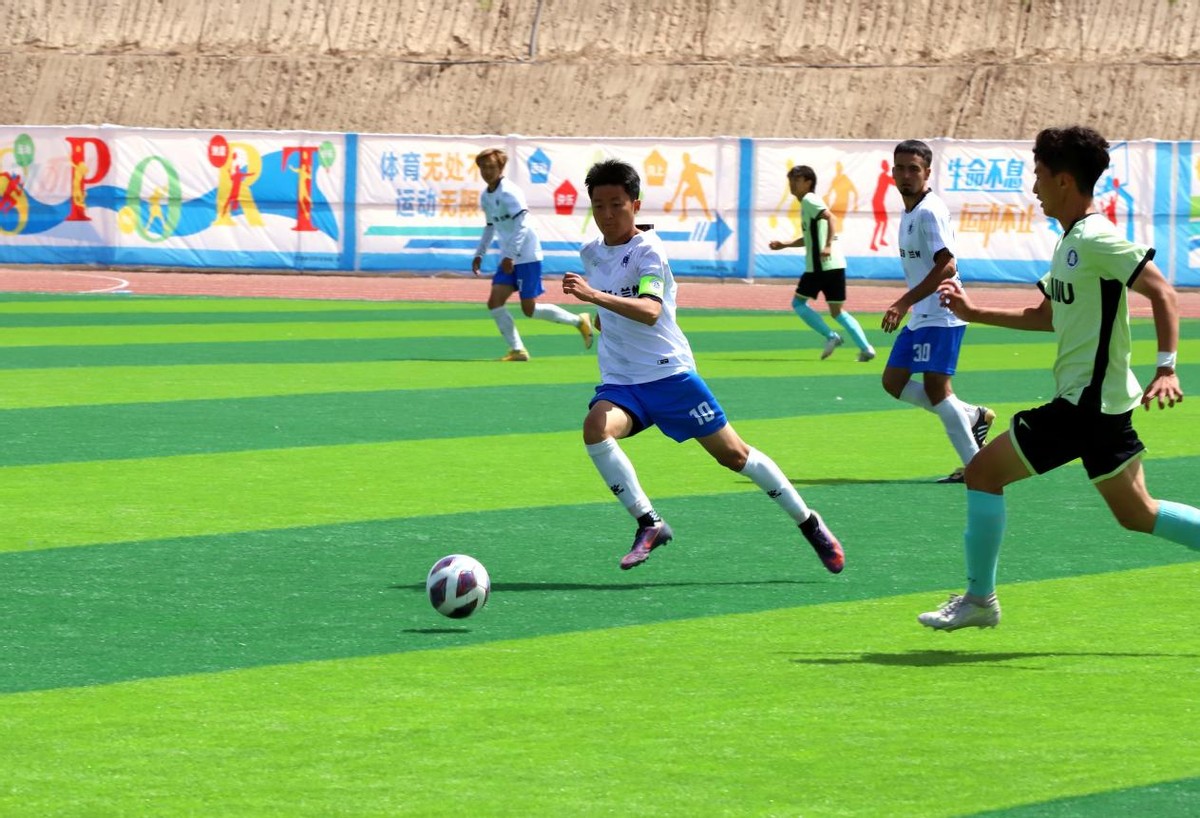 甘肃大学生运动会足球赛况,甘肃省第五届大学生运动会足球