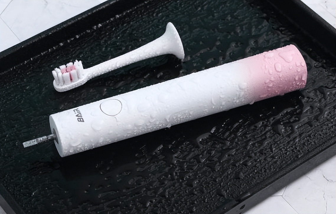 欧乐b电动牙刷p3000和p4000哪个好,mcomb电动牙刷和usmile电动牙刷