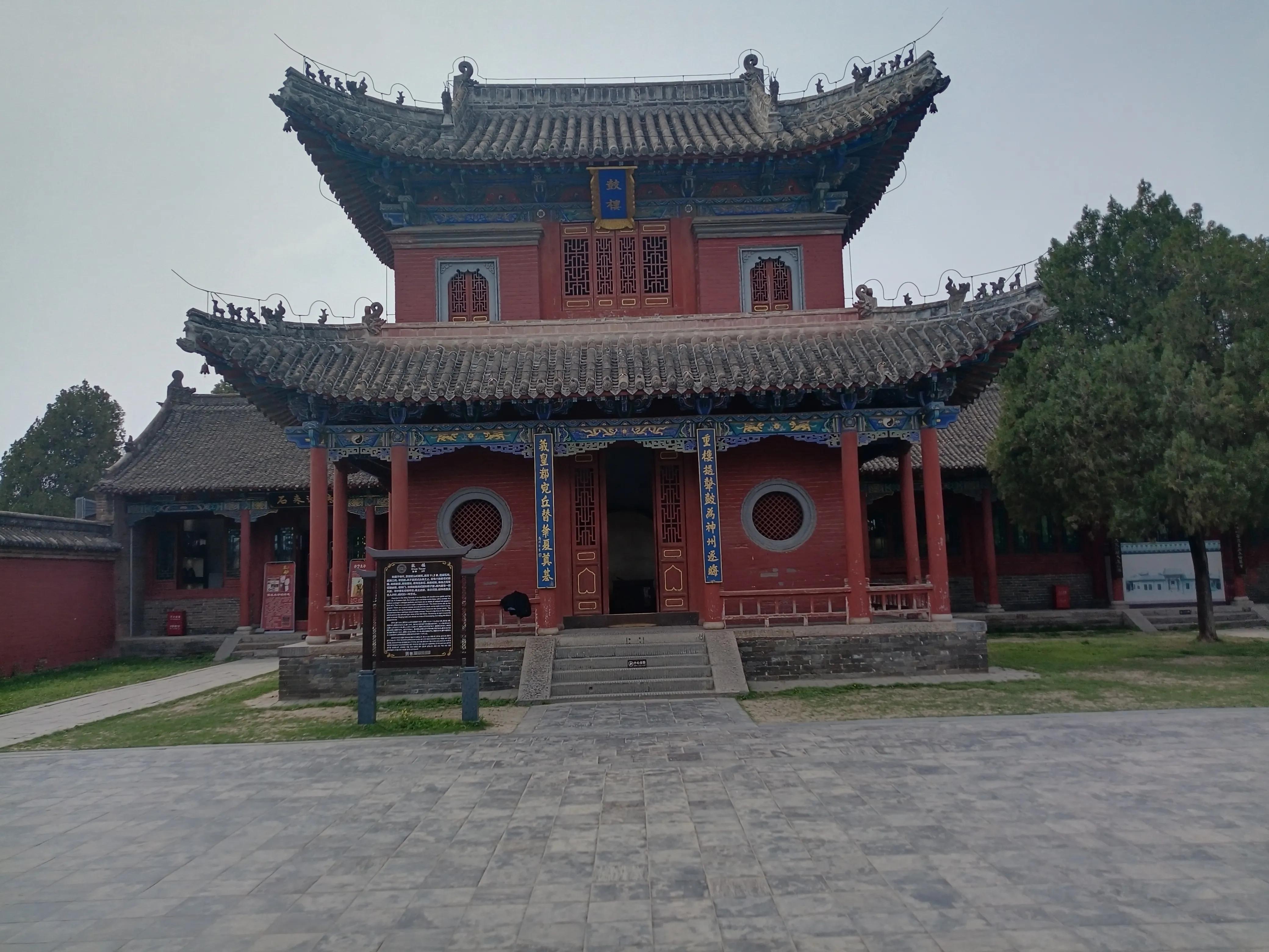 瞻仰胡氏受姓始祖公满陵墓及观光沿途景物