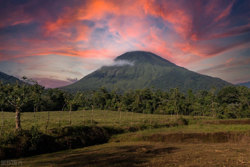 哥斯达黎加十大真实生活,哥斯达黎加是个怎样的国家