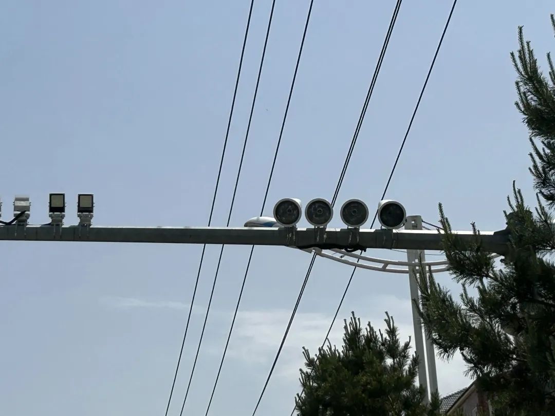 挪车短信通知您收到了吗？锡林浩特市违法停车抓拍系统开拍