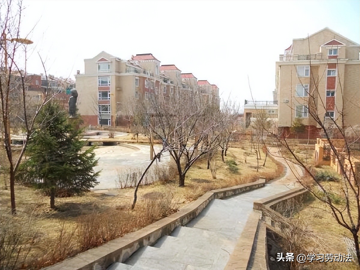 开发商不支付工程款如何起诉,开发商拖欠工程款的法律后果