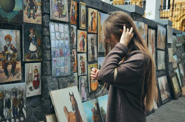 孩子看上玩具非得买,孩子看上东西非要买