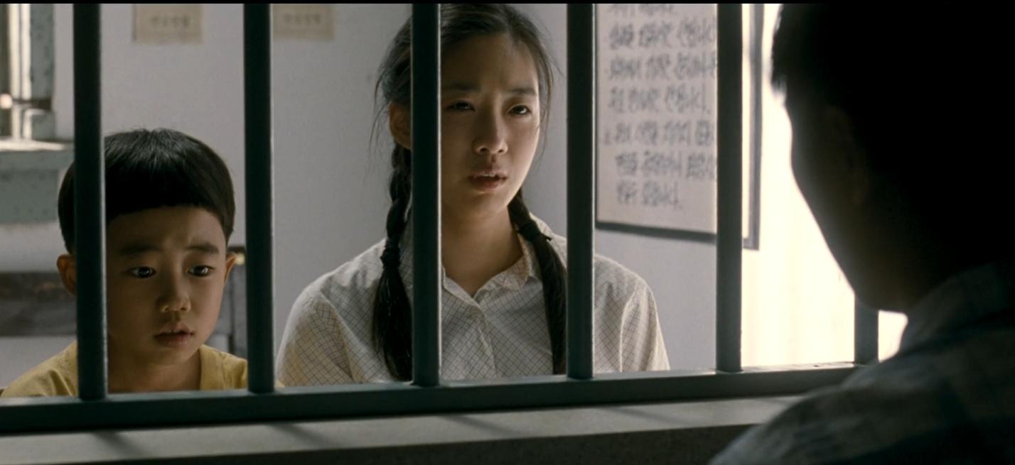 男孩为了救爷爷卖冰棒,男孩为救爷爷卖冰棒电影解说