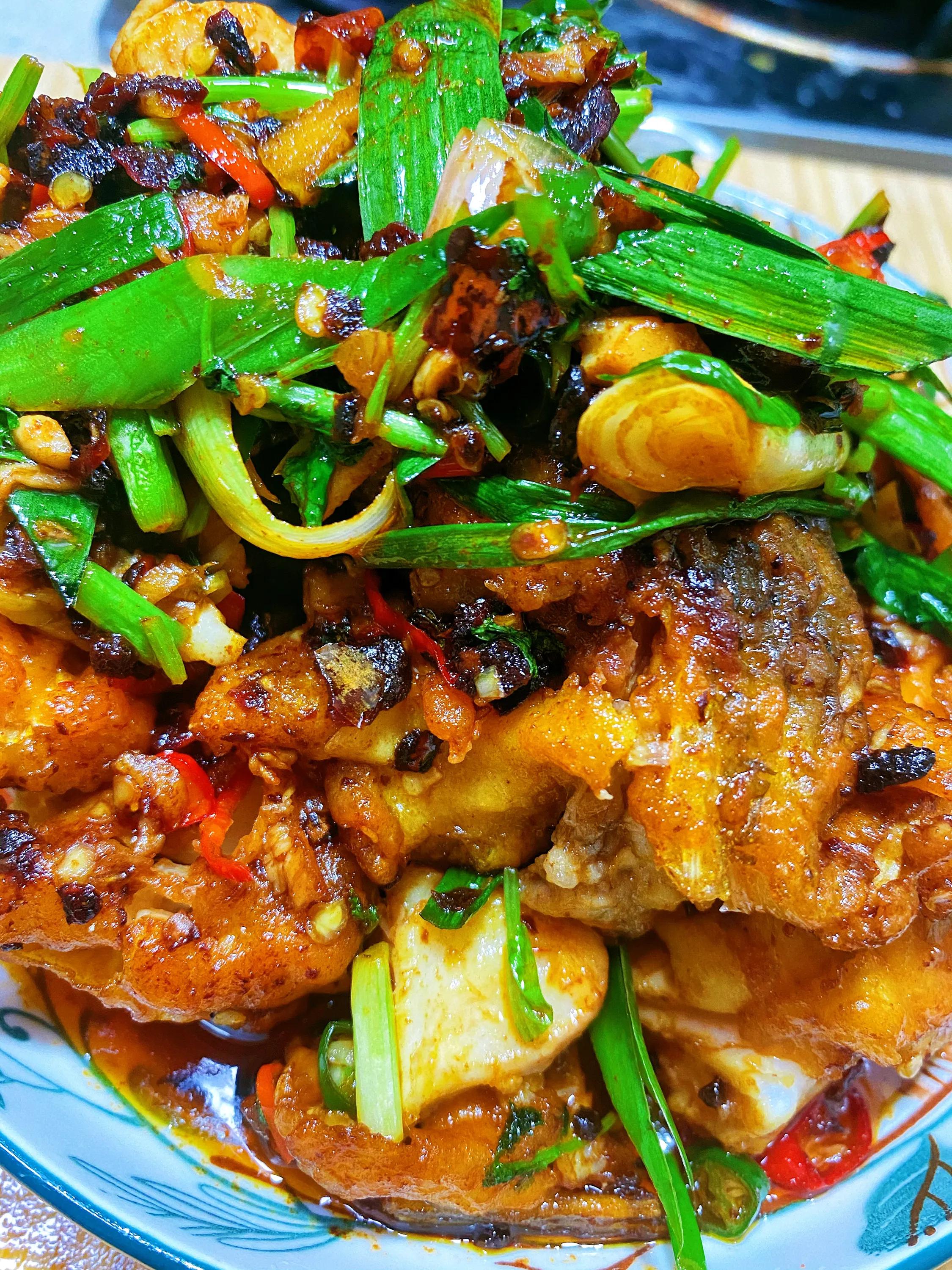 草鱼不要总是拿来红烧或者清蒸,湖南水煮草鱼块怎么做又嫩又好吃