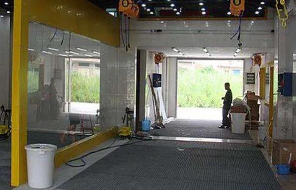 中年失业后的工作经历,干了两年的汽修工感觉好迷茫