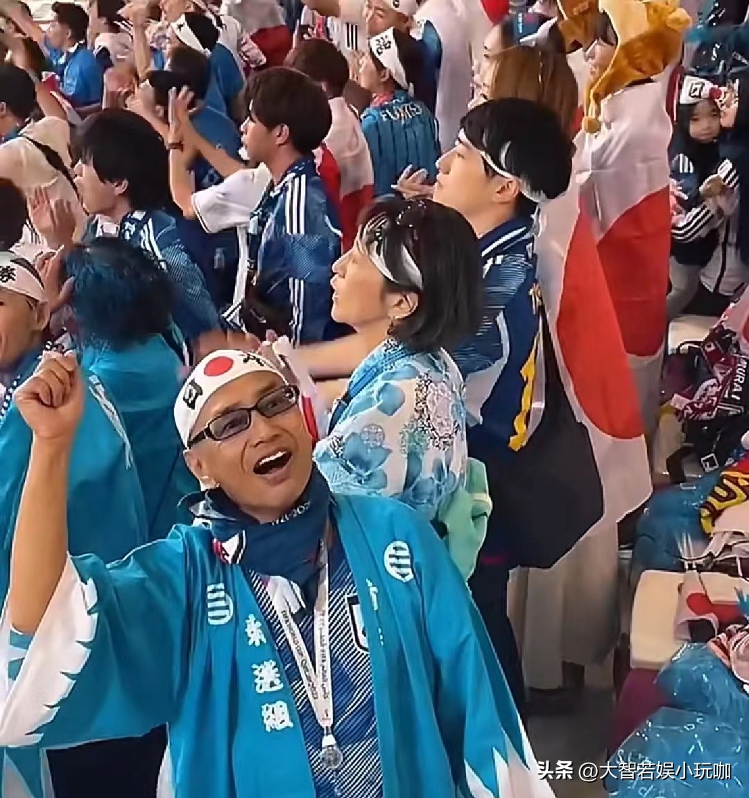 卡塔尔世界杯哪个画面让你意难平,卡塔尔世界杯现场球迷视角