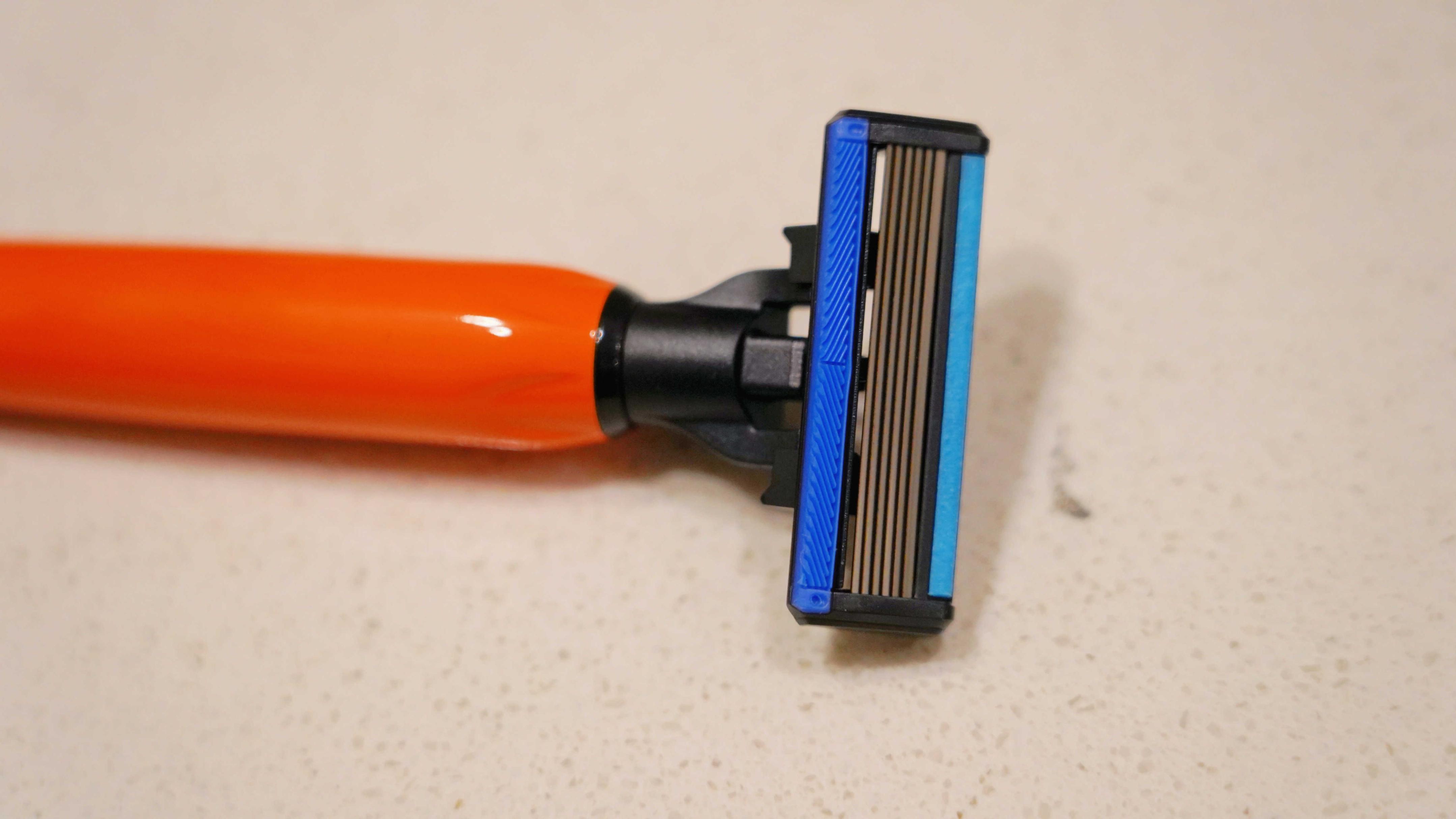 飞科剃须刀520小飞碟测评 (焕醒星洞小飞碟手动剃须刀体验)