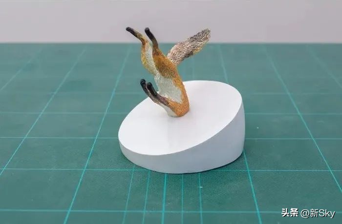 哈哈哈，这个神经手办又双叒更新了，笑惨我了