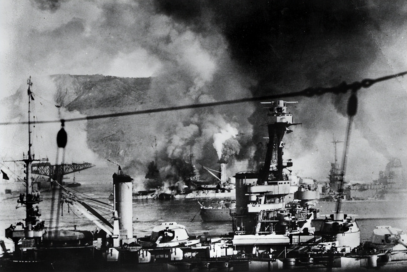 法国这样的大国被驯化为“家奴”，二战德国的驯化三部曲杀人诛心