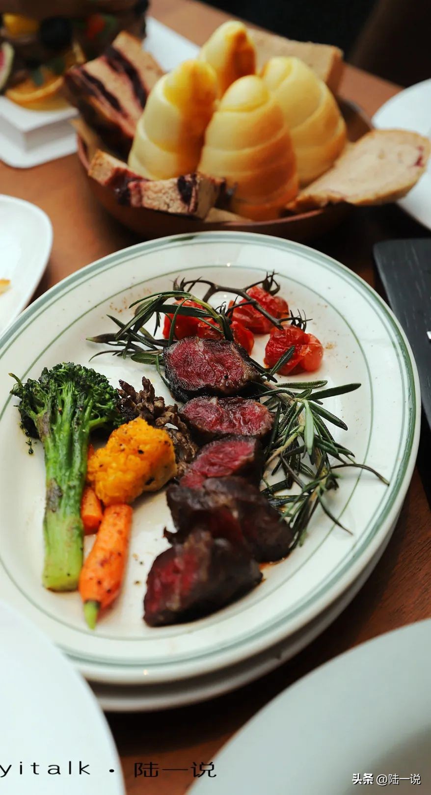 花3500元到牛排馆刷菜单,澳洲、美洲、欧洲,龙虾,蛏王,和牛