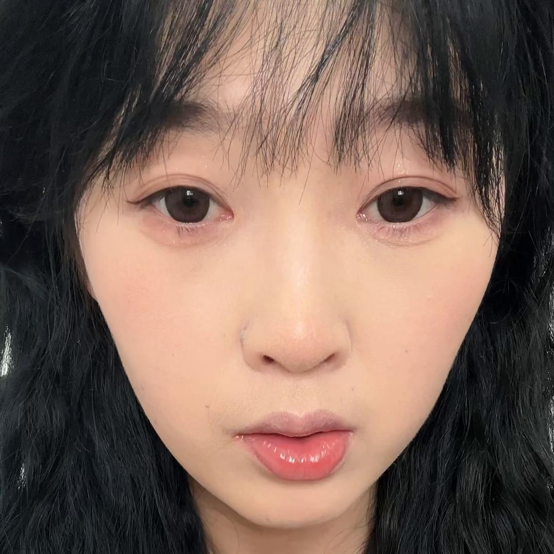 新手摘美瞳vs老手摘美瞳,怎么戴美瞳和怎样取美瞳