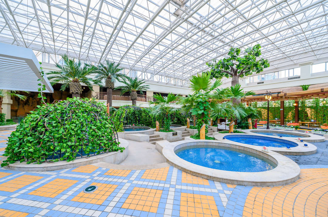 吃喝玩一体的天然温泉酒店,银河天然温泉洗浴和汗蒸