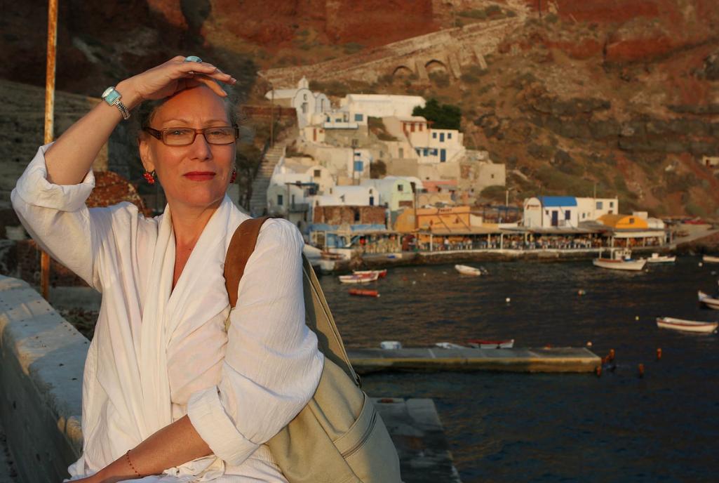 纽约富家女：14岁被逼阅成人片，参加真人派对，如今开始拍纪录片