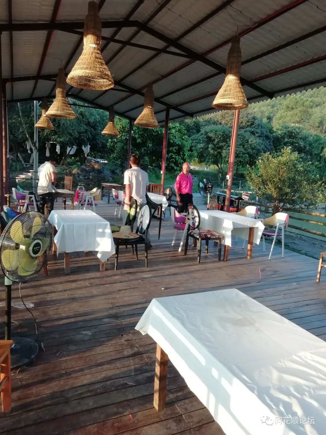 溯溪攀爬,溯溪徒步露营