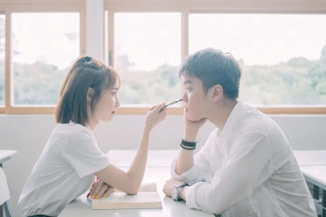 感情一旦出现裂缝就再也回不去了,当感情出现裂痕时你该怎样修补