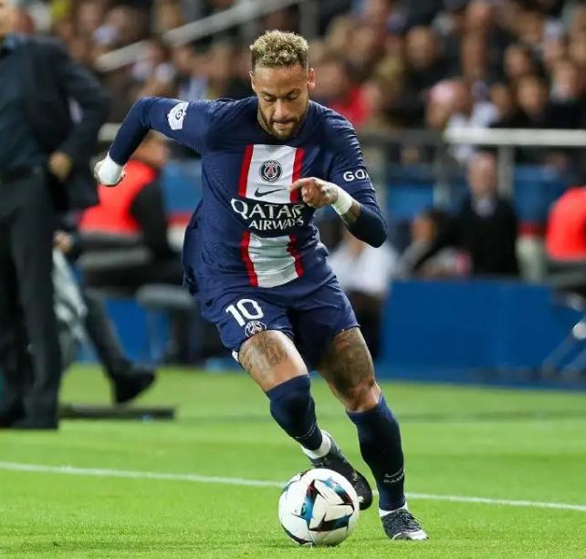 内马尔谈自己的活力,内马尔我们会竭尽全力去完成目标