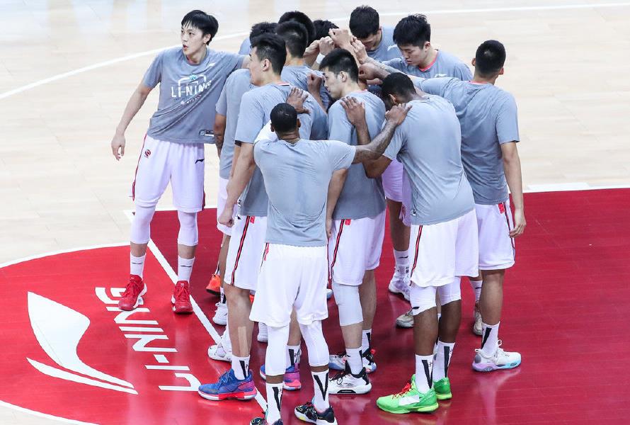 为什么广东队得到那么多球迷支持,广东球迷评价现在广东队