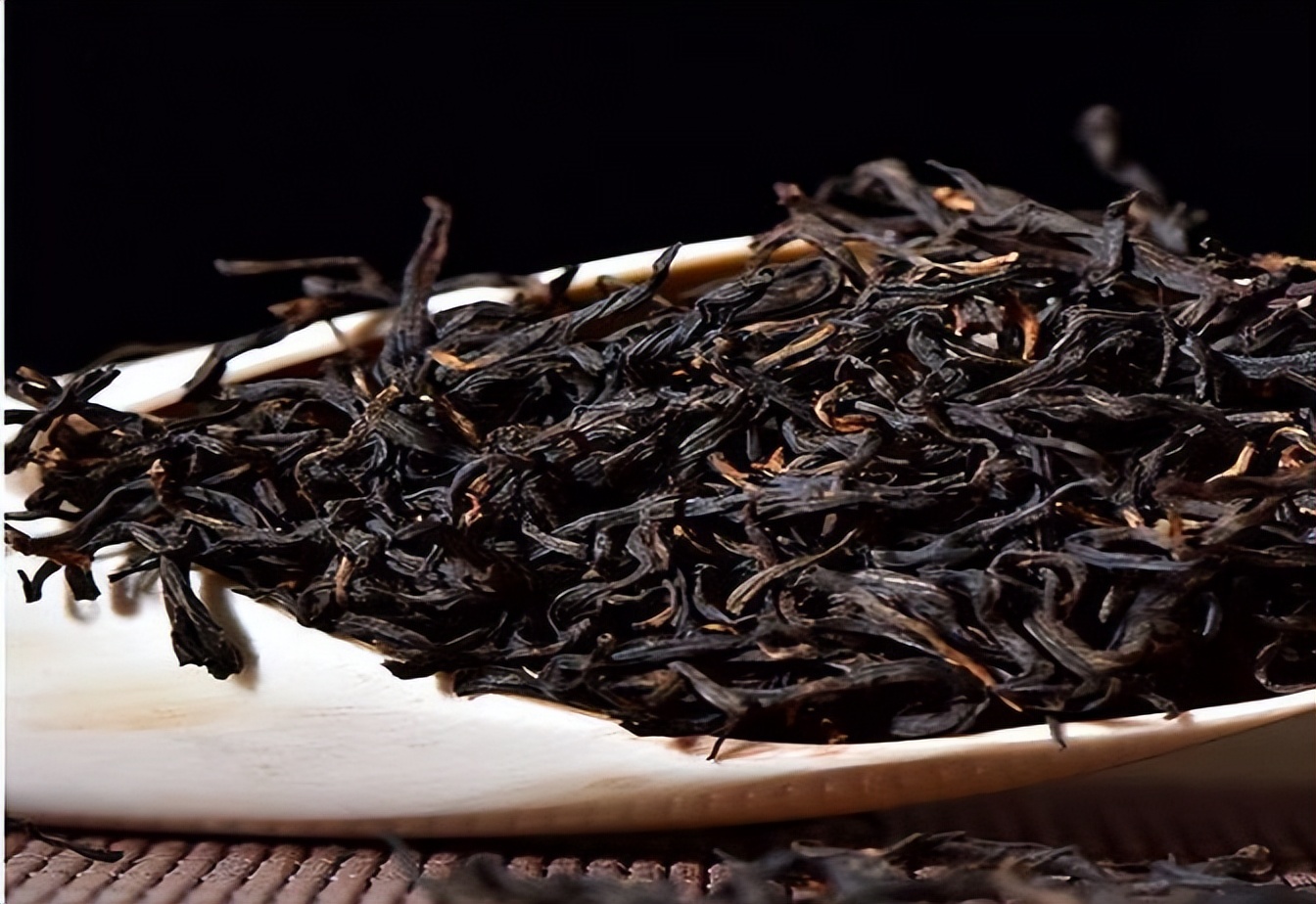 痛心的技术泄密：英国*子骗**从中国偷走两种树苗，中国损失百亿纹银